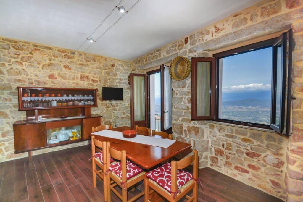 Appartamento Vista Incantevole Domm'E Orrosaria Baunei Bagian luar foto