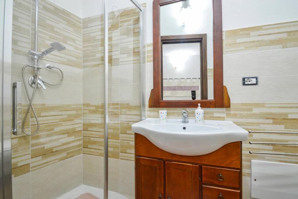 Appartamento Vista Incantevole Domm'E Orrosaria Baunei Bagian luar foto